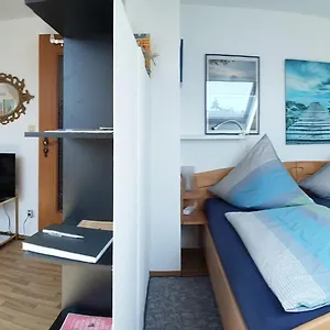  Homestay Zwei Ruhige, Private Gaestezimmer Nahe U-bahn Germany